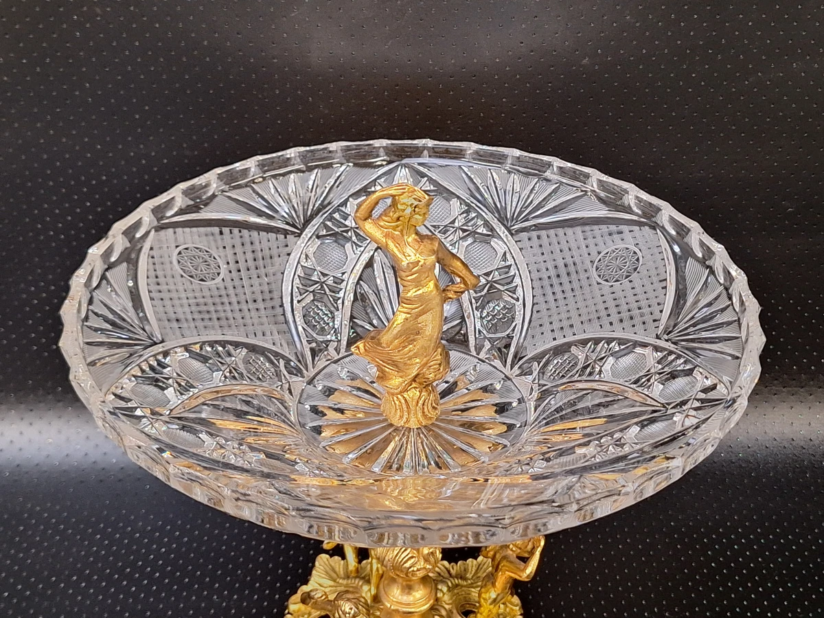 Hollywood Regency tafelstuk - kristallen schaal met vergulde "putti" en "nimf"