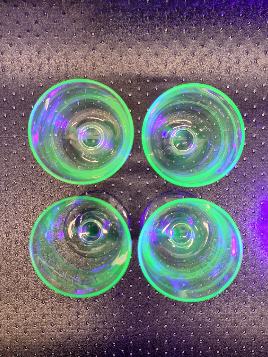Antieke Art Deco Uraniumglazen - Set van 4