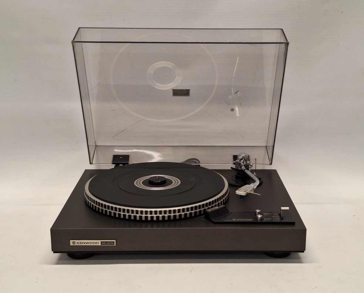 Kenwood KD-2070 - Vintage Direct Drive platenspeler uit de gouden HiFi-jaren