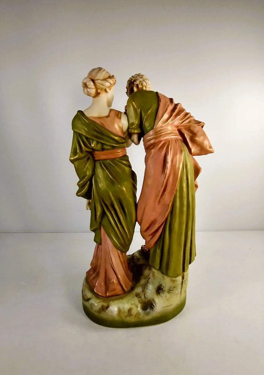 Royal Dux Bohemia porseleinen beeld van klassiek paar – model 1983
