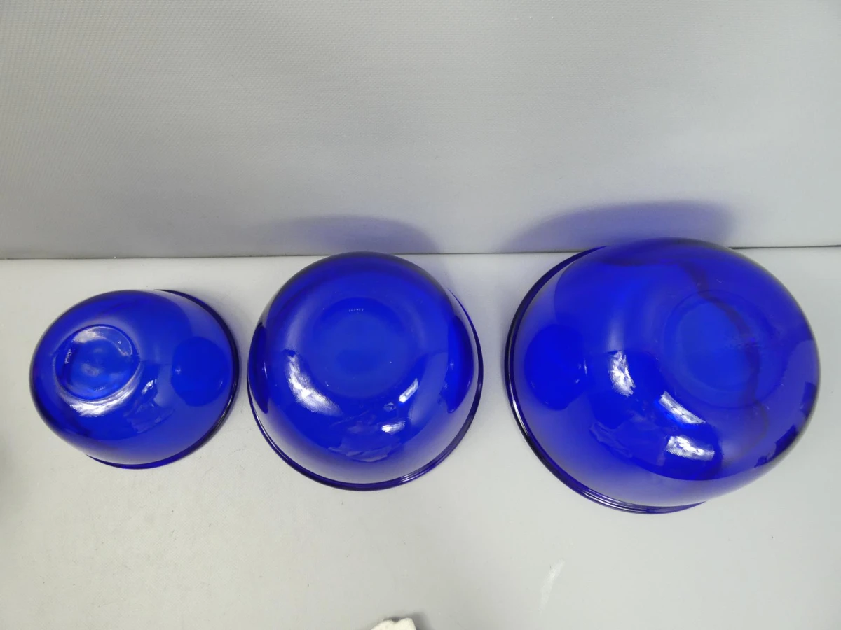 Set van 3 Arcoroc kobalt blauwe mengkommen