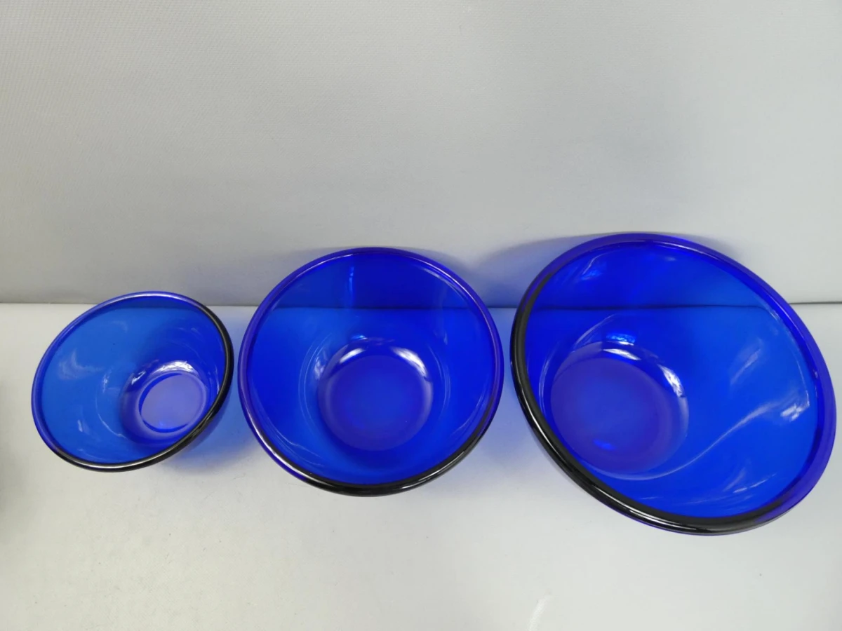 Set van 3 Arcoroc kobalt blauwe mengkommen