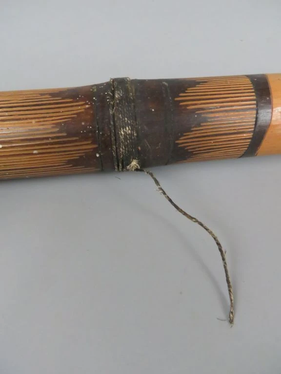 Didgeridoo met Houtsnijwerk