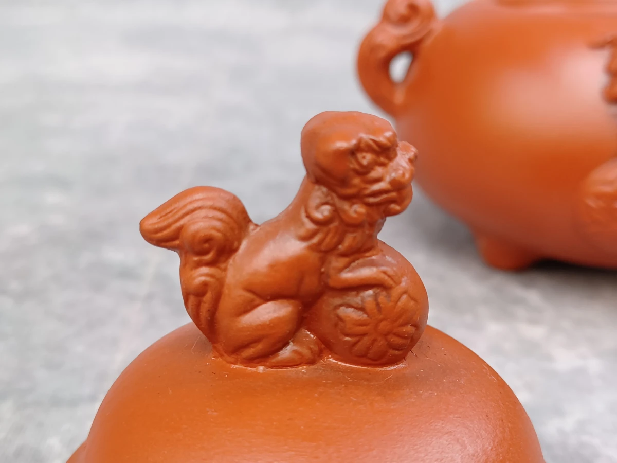 Terracotta incense brander met Chinese leeuwen - Foo Dogs