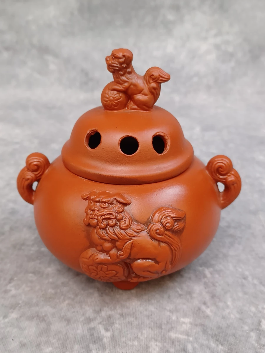Terracotta incense brander met Chinese leeuwen - Foo Dogs
