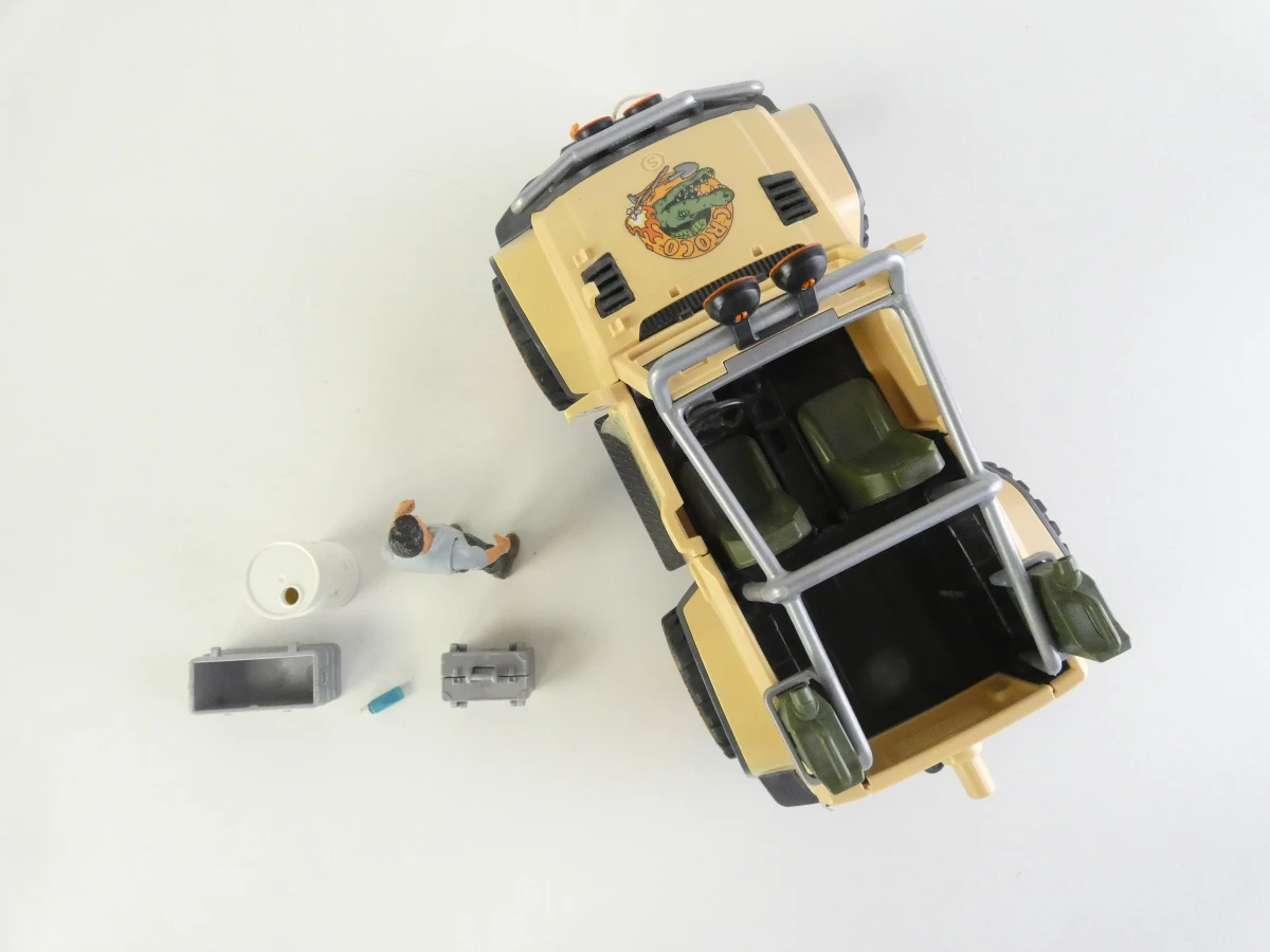 Lotje Schleich dieren een jeep