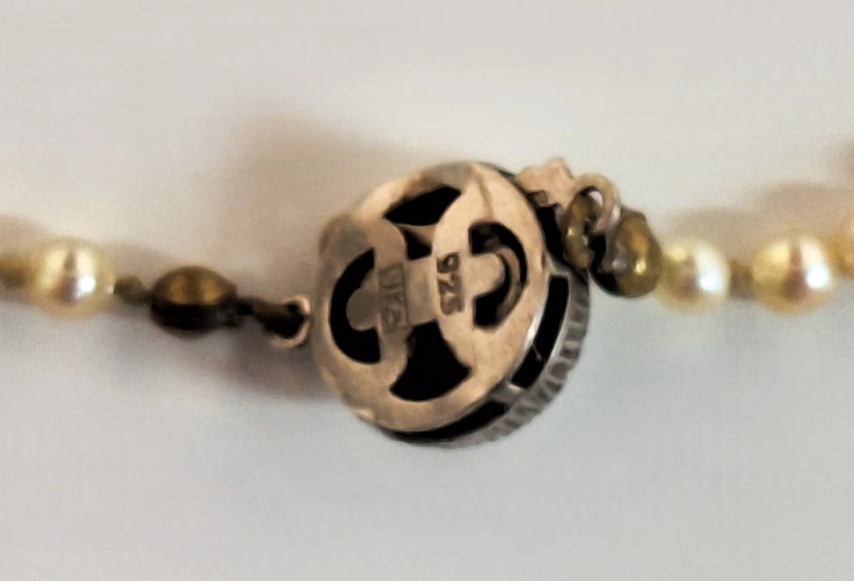 Parelketting met zilver slot
