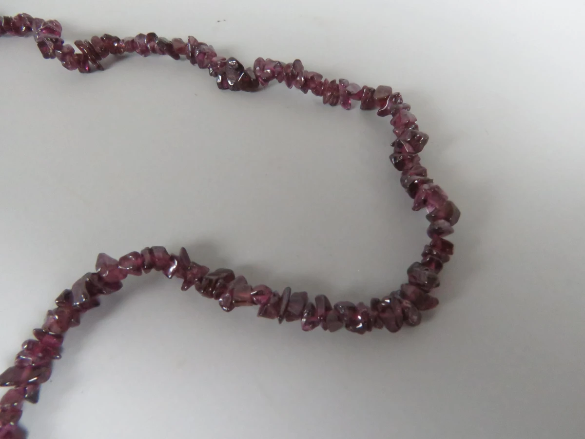 Paarse edelsttenketting