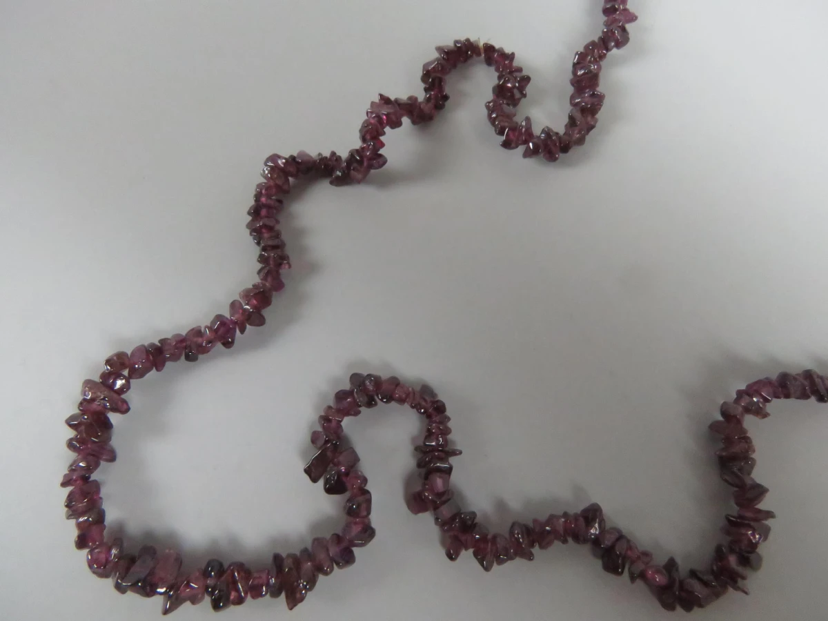 Paarse edelsttenketting