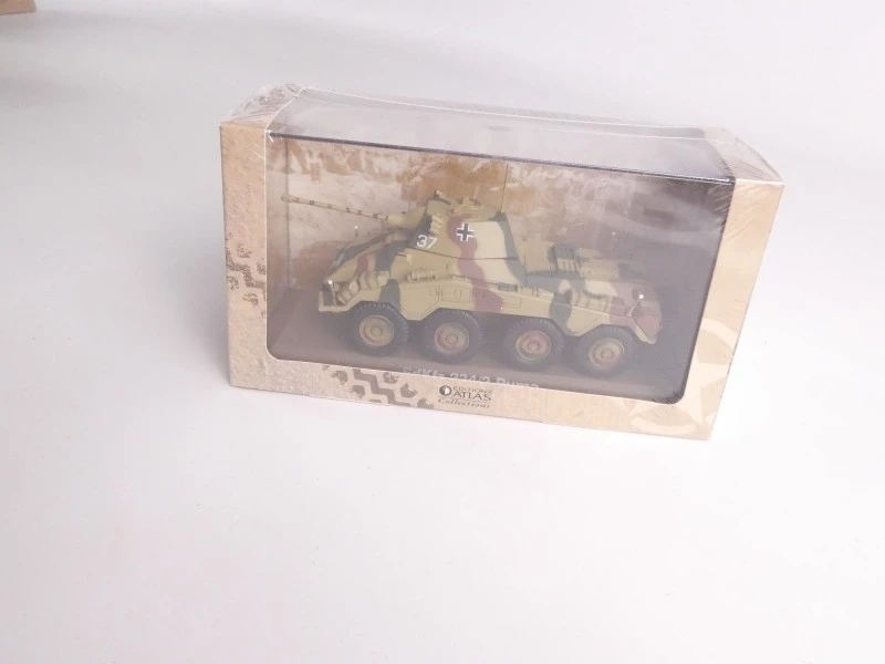 Set van 10 militaire modelauto's in doosjes