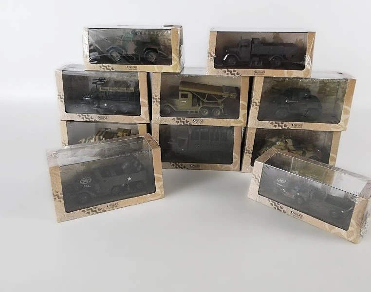 Set van 10 militaire modelauto's in doosjes