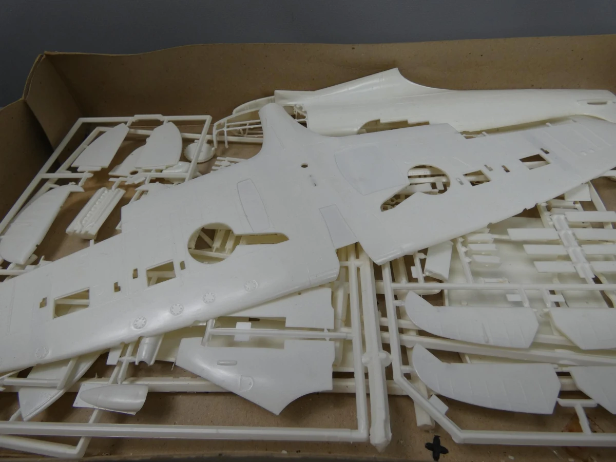 Airfix AIRR-1201 - Airfix 1/24 Spitfire 1a - Super Kit