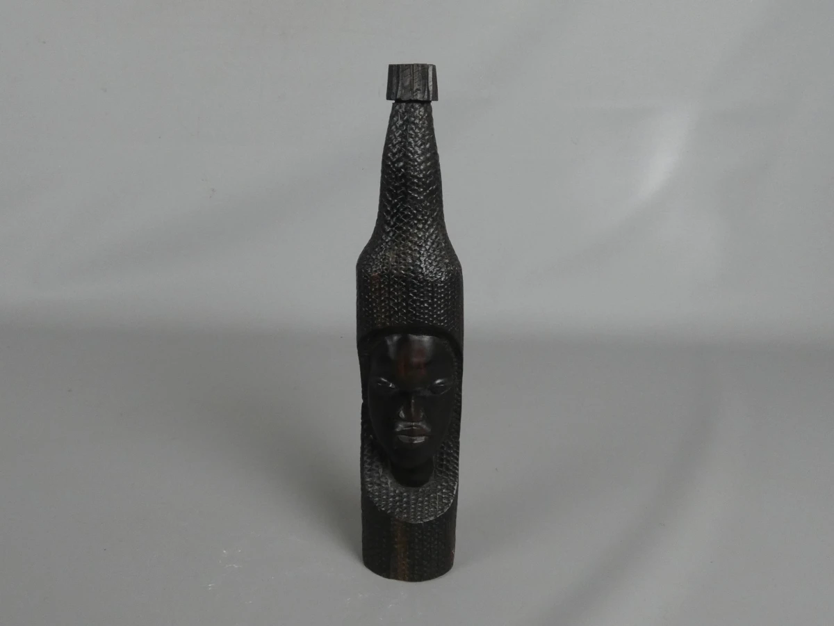 Houten Sculptuur: Hoofd in Flesvorm