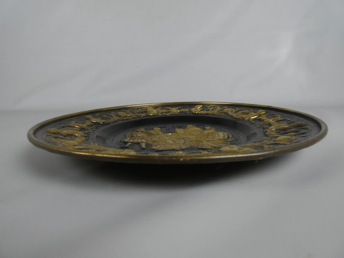 Gedecoreerd Goudkleurig Metalen Bord