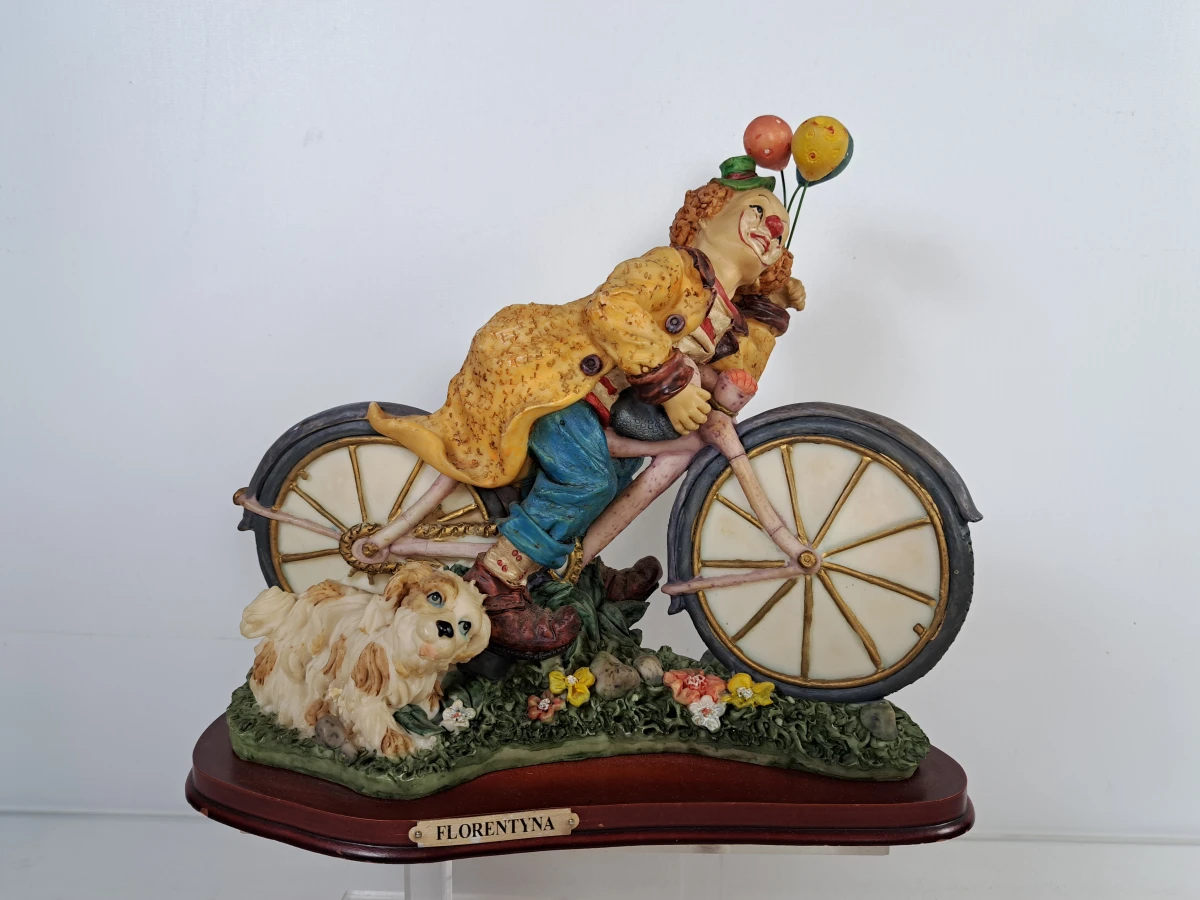Set van 9 decoratieve clownfiguren van keramiek