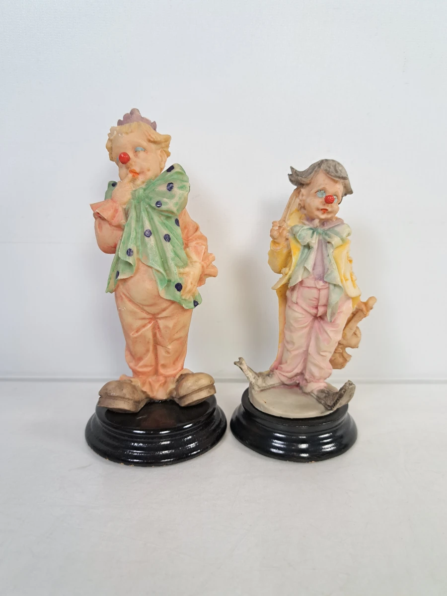 Set van 9 decoratieve clownfiguren van keramiek