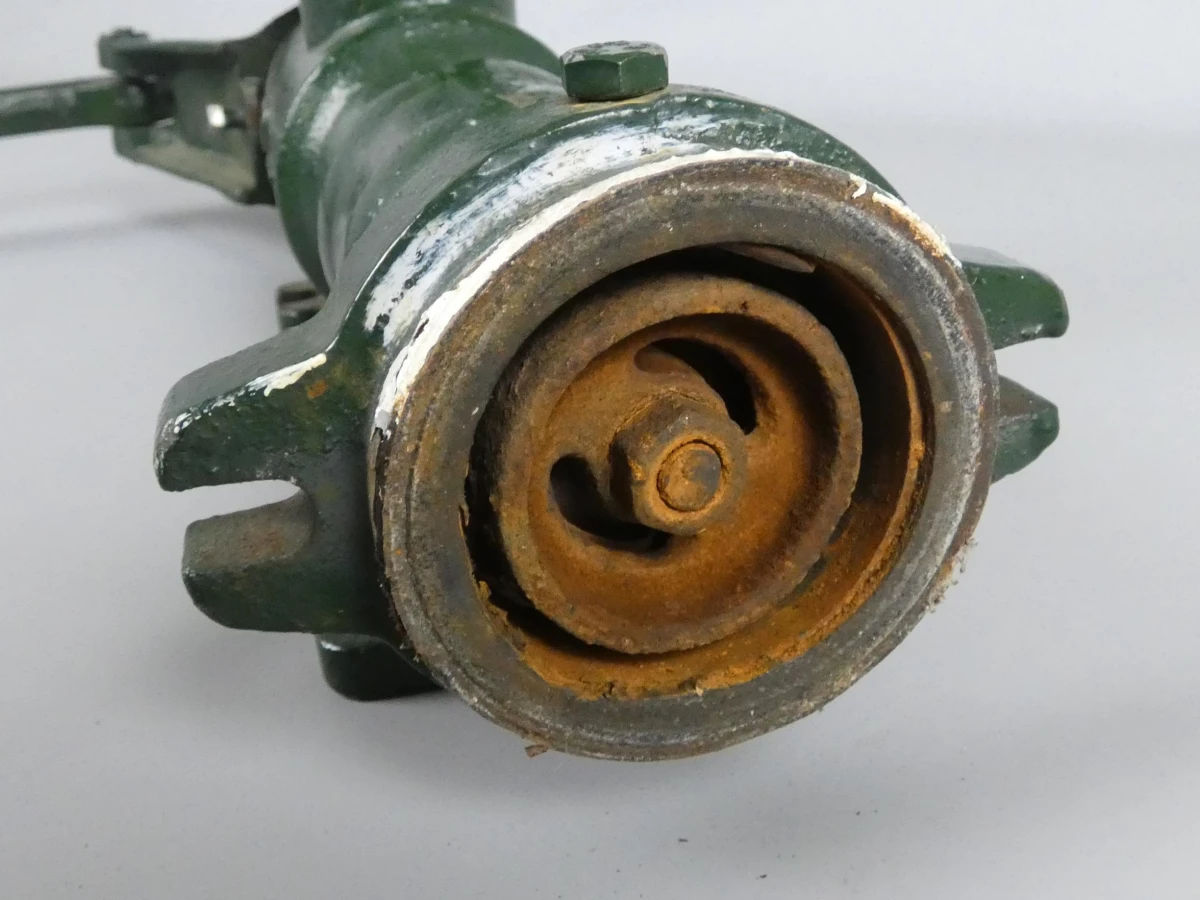 Gietijzeren Handwaterpomp