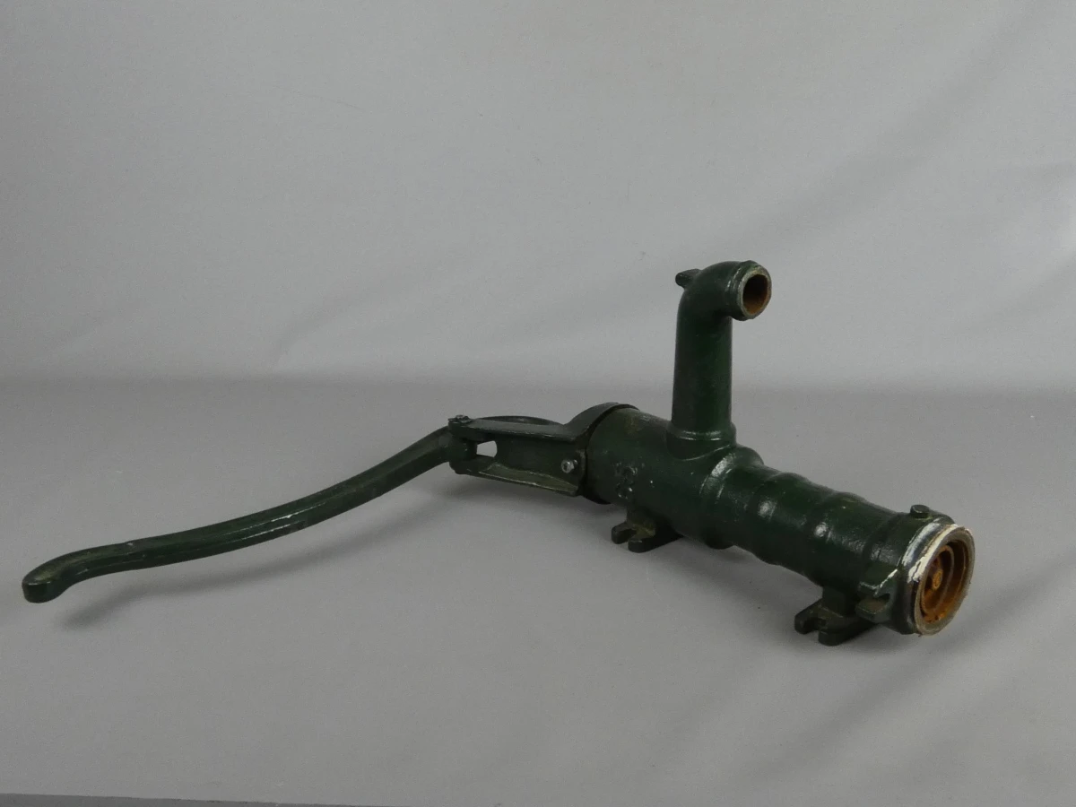 Gietijzeren Handwaterpomp