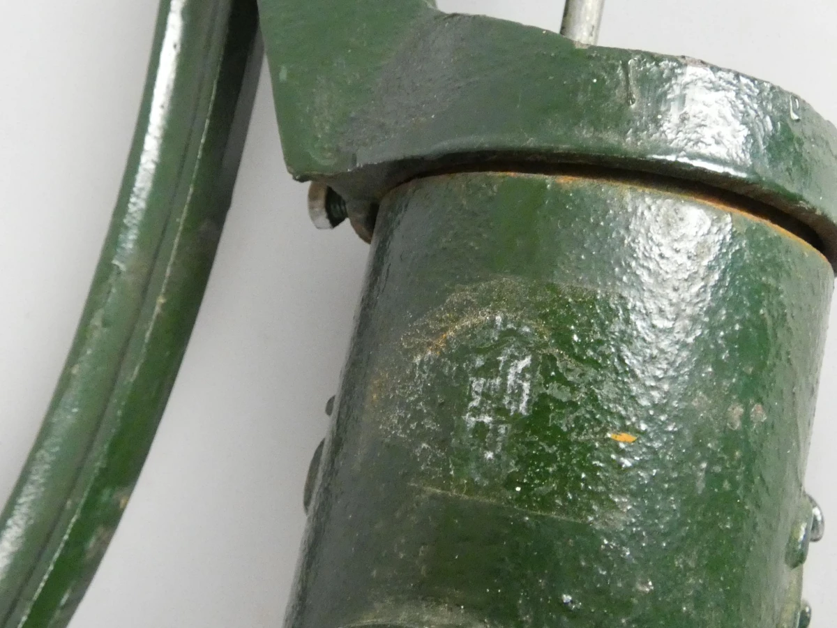 Gietijzeren Handwaterpomp