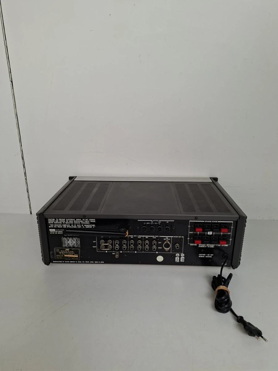 Krachtige Vintage JVC JR-S300 Stereo Receiver (1977)