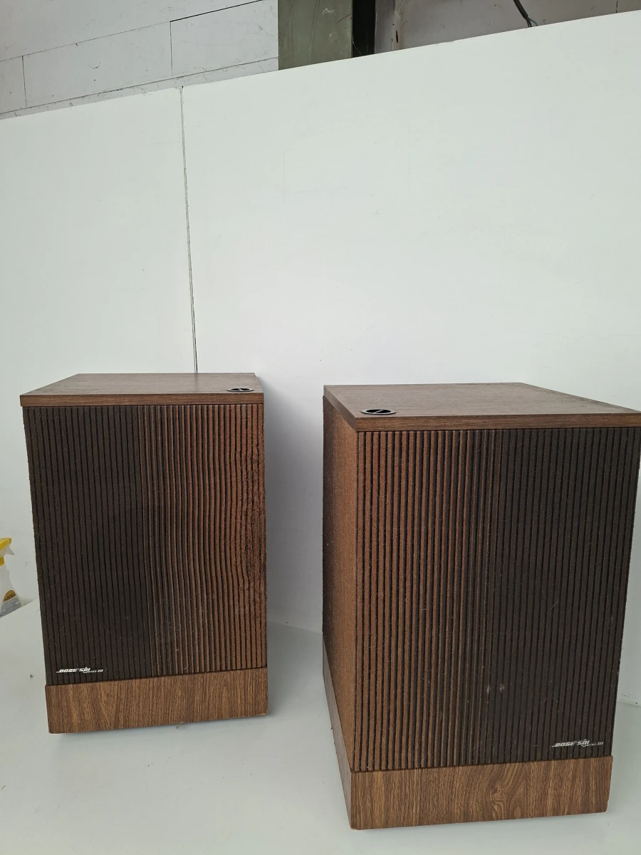 Iconische Vintage Bose 501 Series III Luidsprekers (Stereo Set)