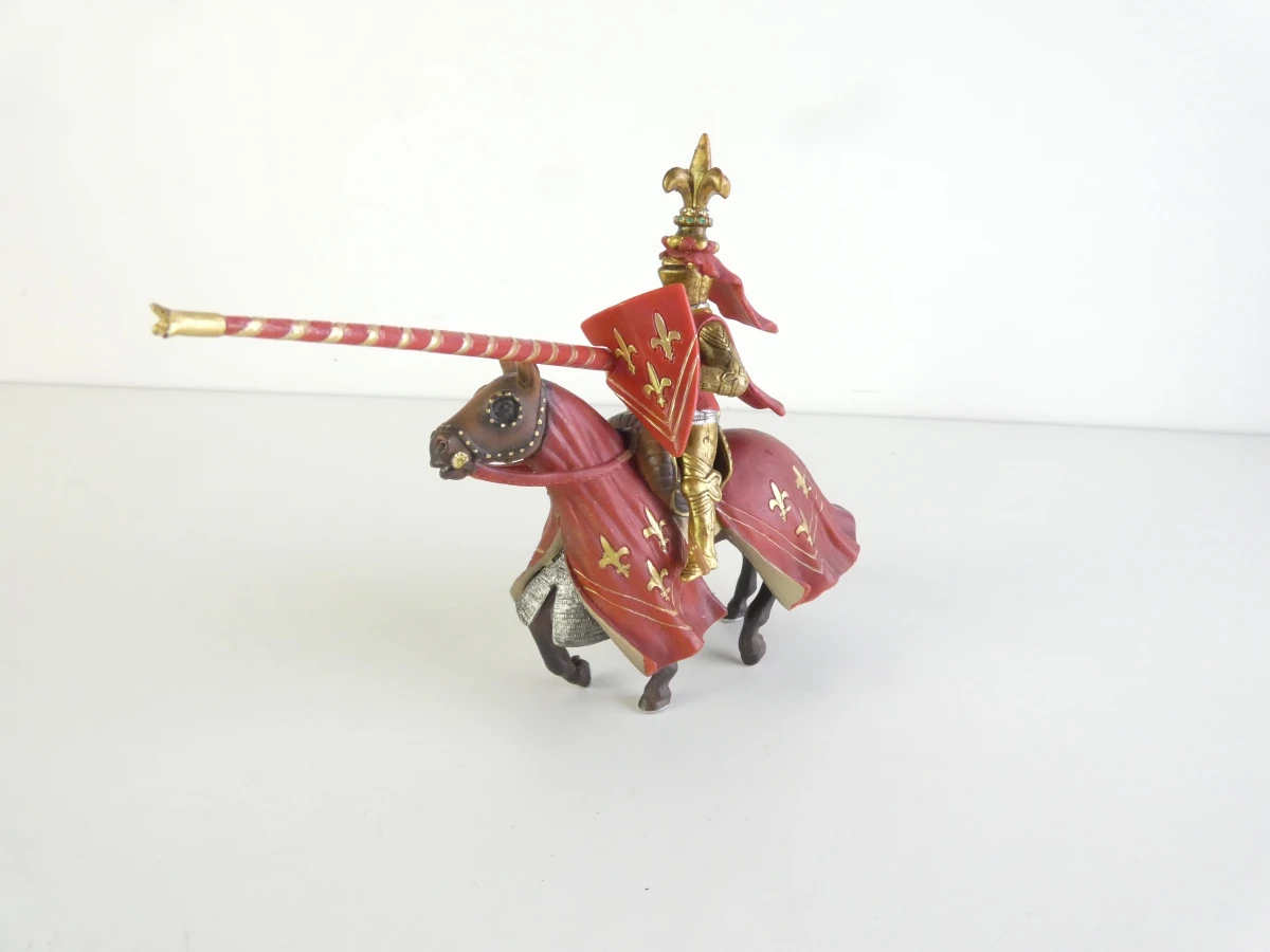 Lot van zes Schleich middeleeuwse ridders met twee paarden