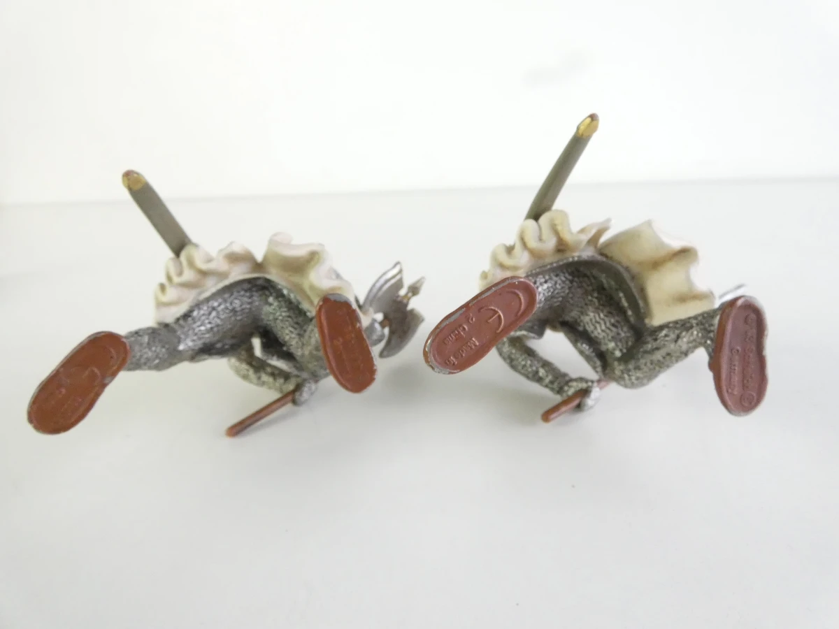 Lot van zes Schleich middeleeuwse ridders met twee paarden