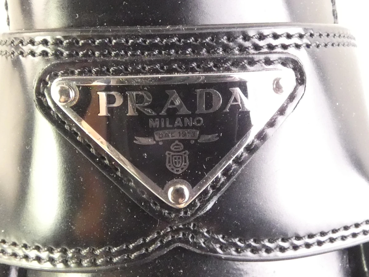 Prada, Zwarte leren dames schoenen met hak(Maat:40)