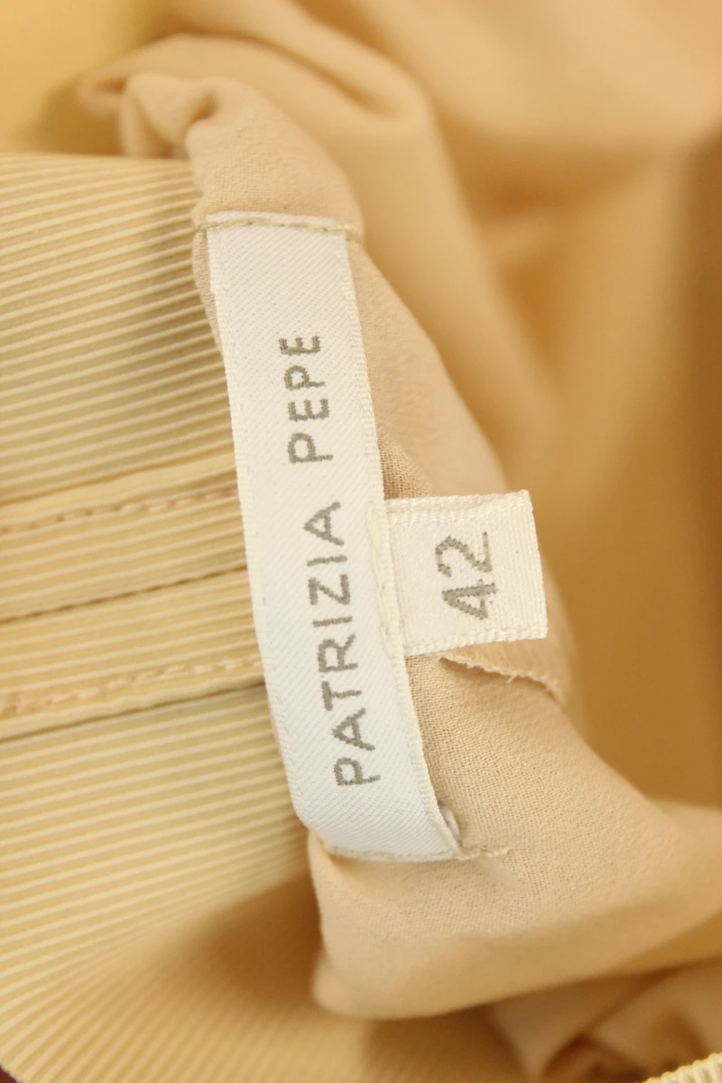 Patrizia Pepe - plissérok in beige met gele kleurstrook