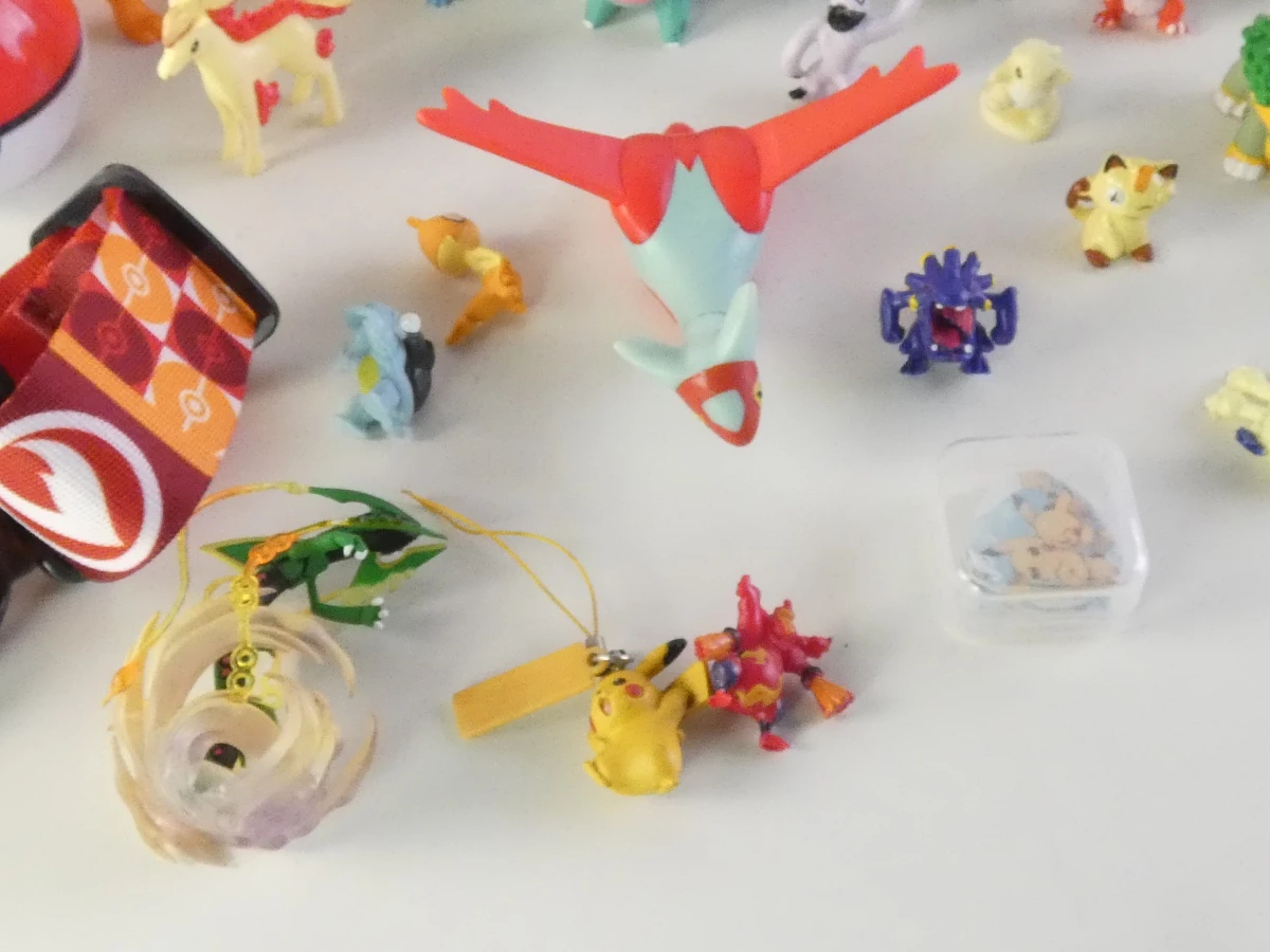 Pokémon figuurtjes en accessoires(62 stuks)