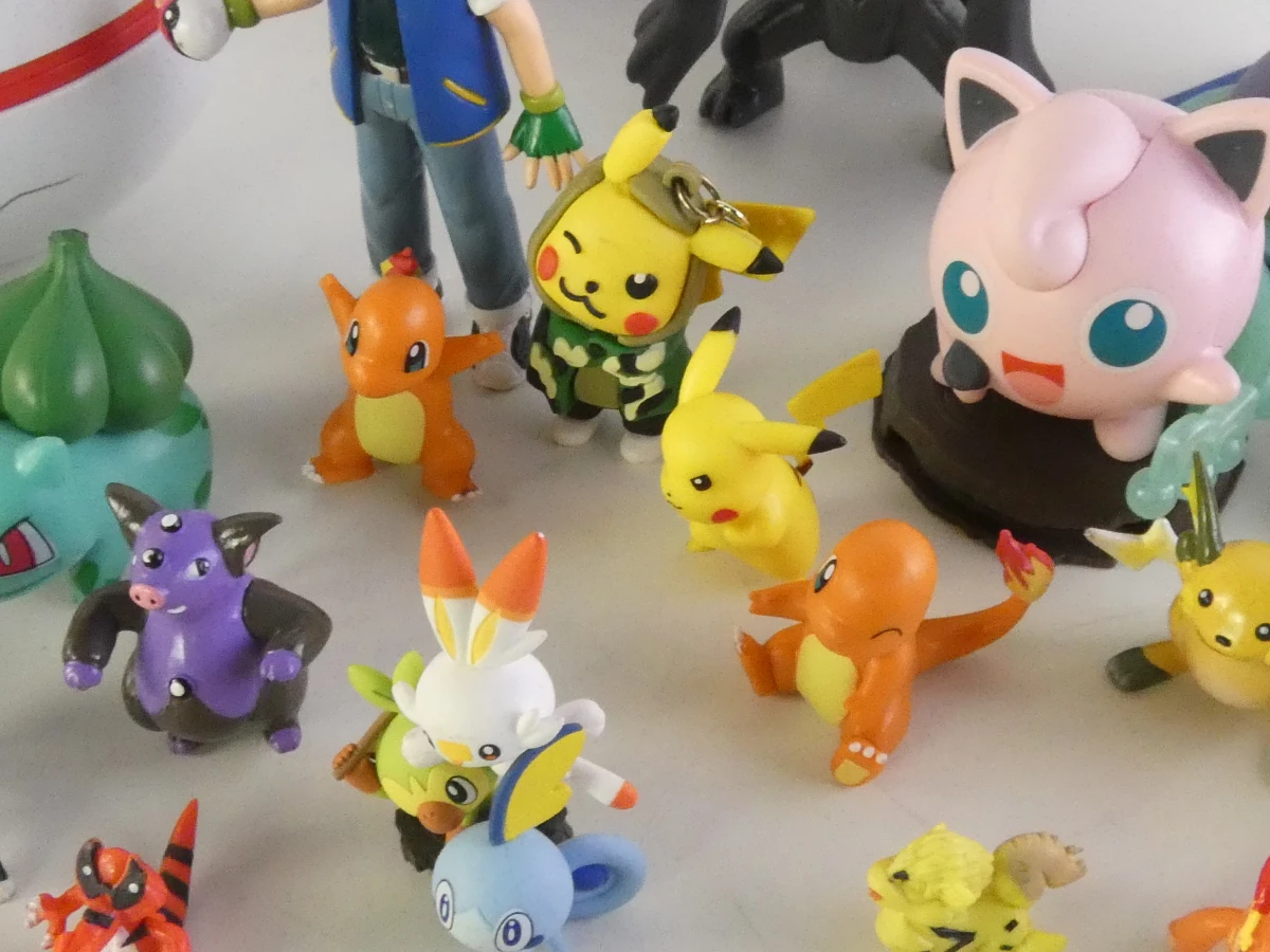 Pokémon figuurtjes en accessoires(62 stuks)