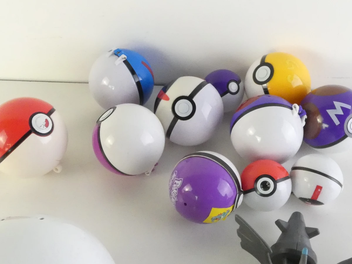 Pokémon figuurtjes en accessoires(62 stuks)