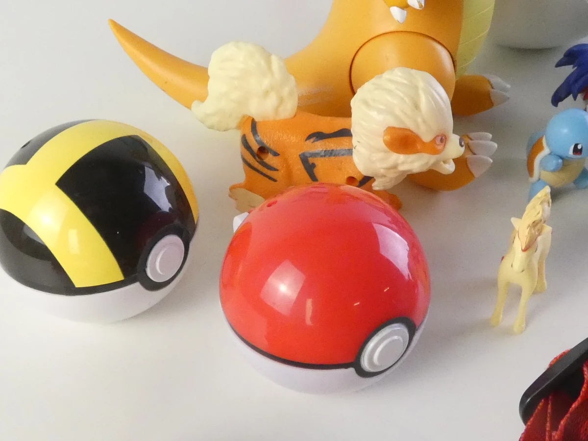 Pokémon figuurtjes en accessoires(62 stuks)