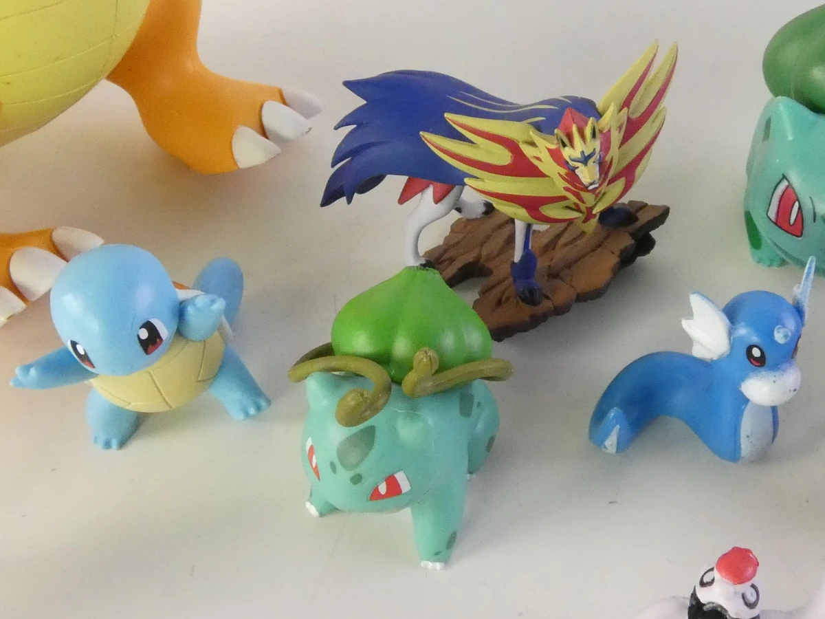 Pokémon figuurtjes en accessoires(62 stuks)