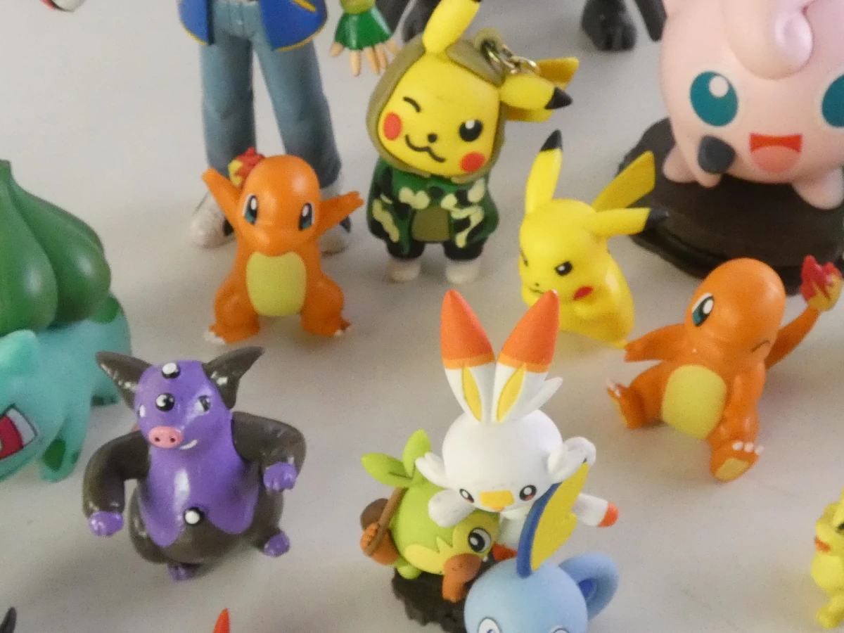 Pokémon figuurtjes en accessoires(62 stuks)