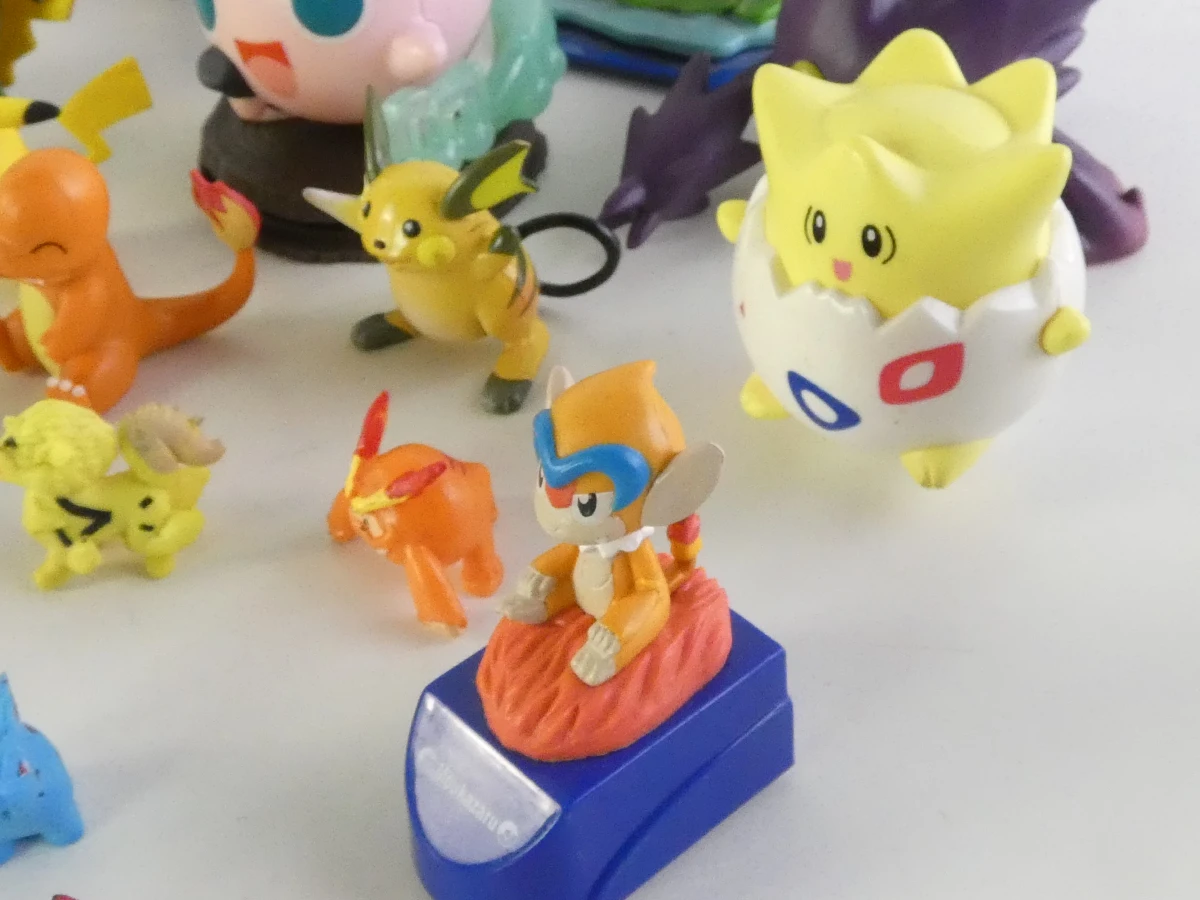 Pokémon figuurtjes en accessoires(62 stuks)