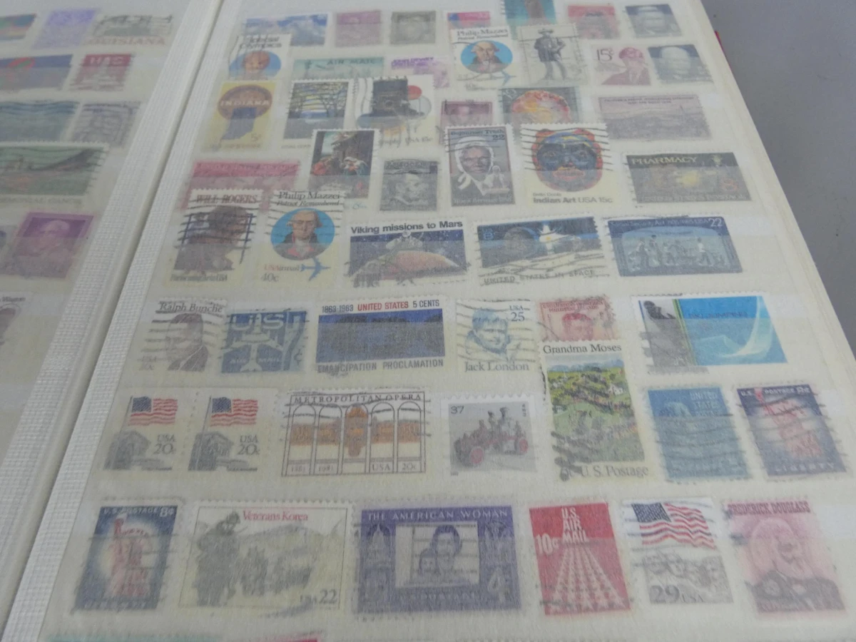 Grote rode postzegelboek USA
