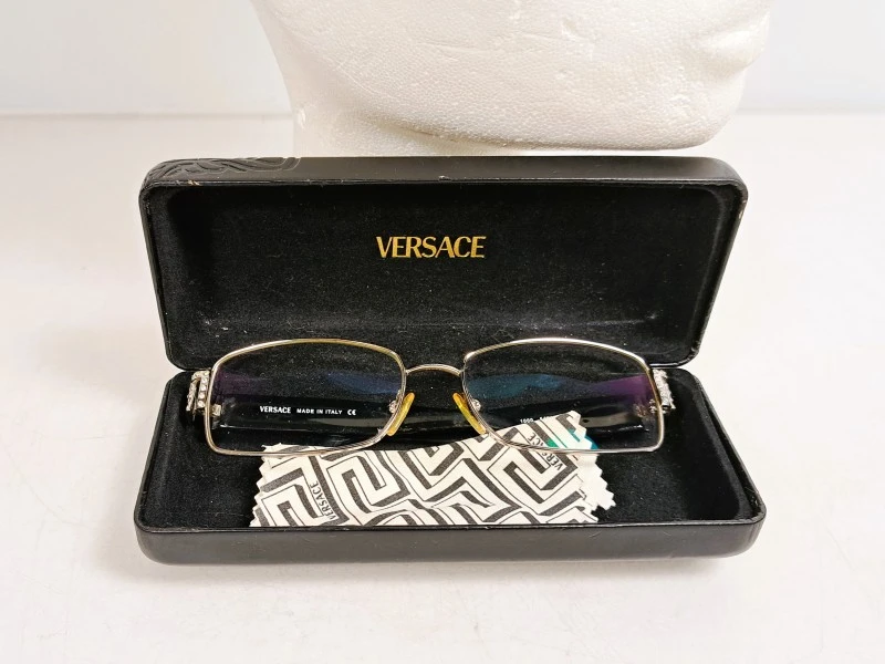 Zwarte bril met metalen montuur en etui Versace