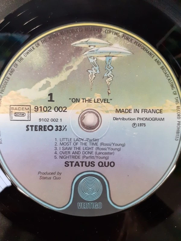 Vinyl: Status Quo - On the Level