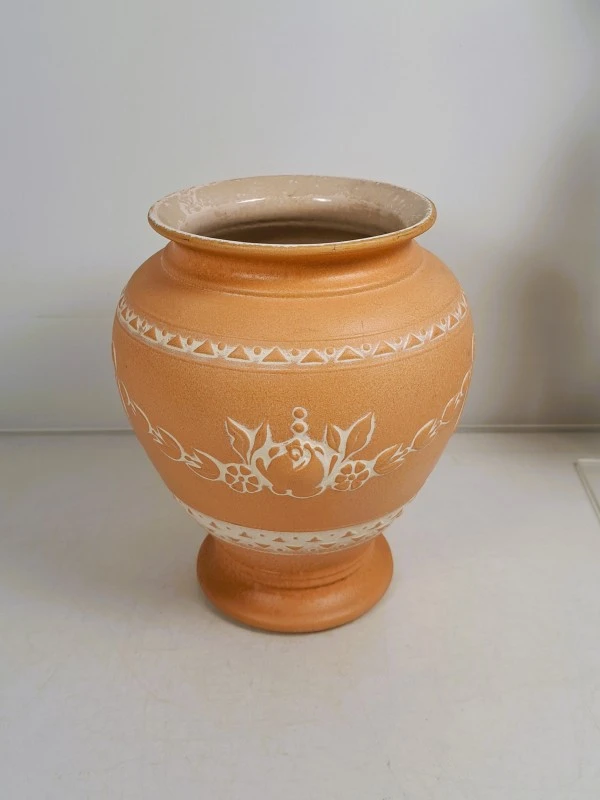 Lot van 2 keramische vazen en bloempot, waaronder Scheurich West Germany