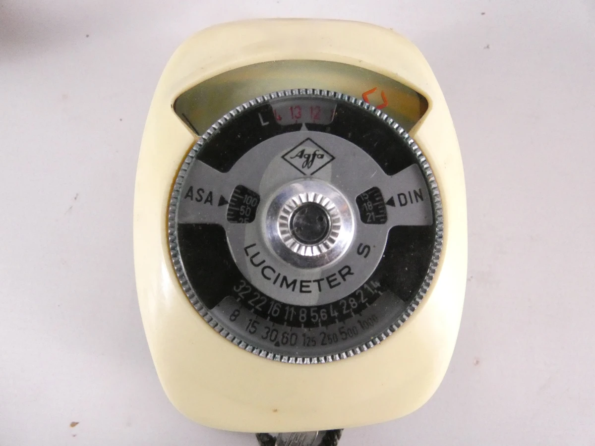 Vintage Rolleiflex camera met accessoires en leren hoes
