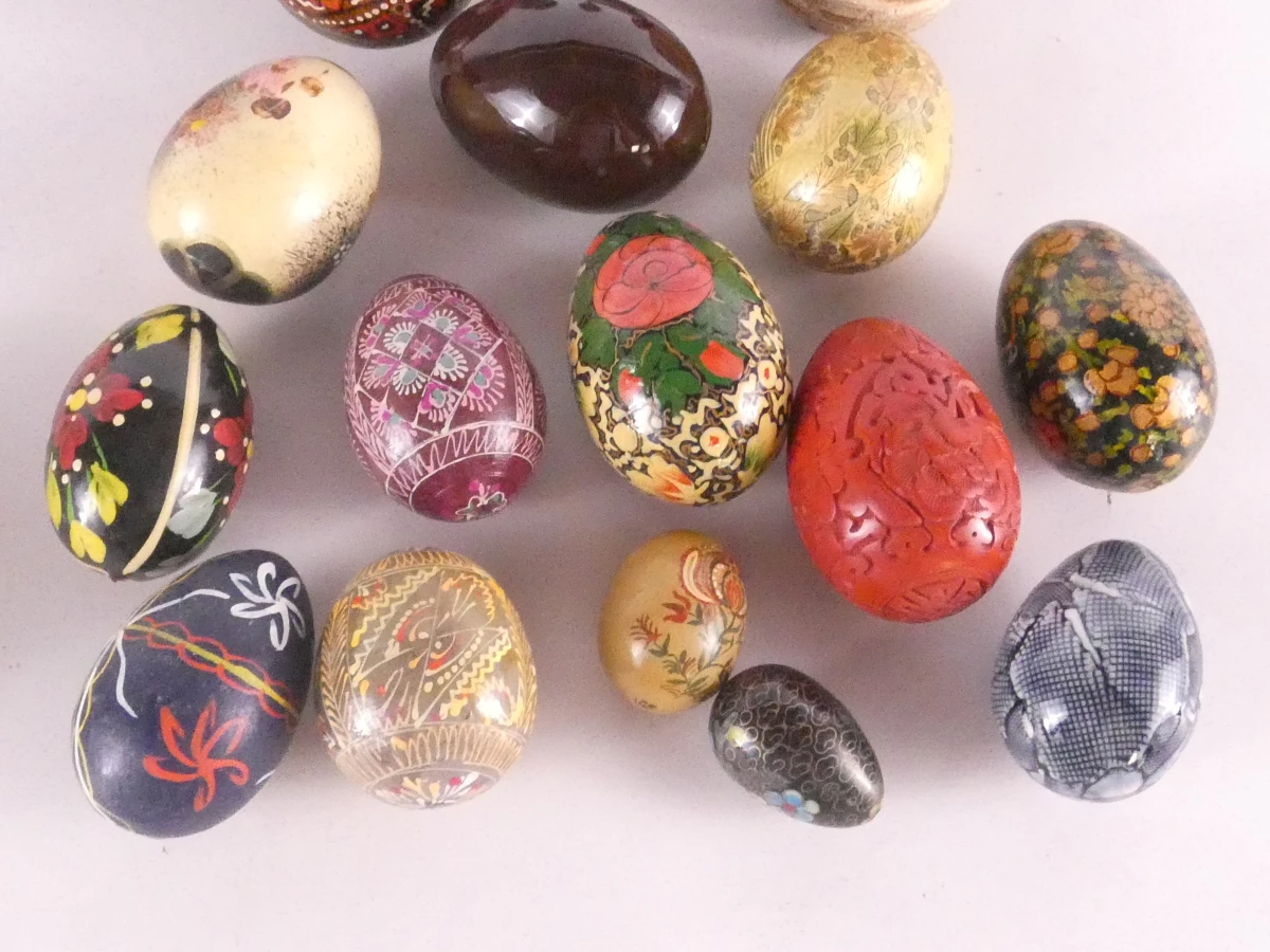 39 decoratieve eieren van diverse materialen en stijlen