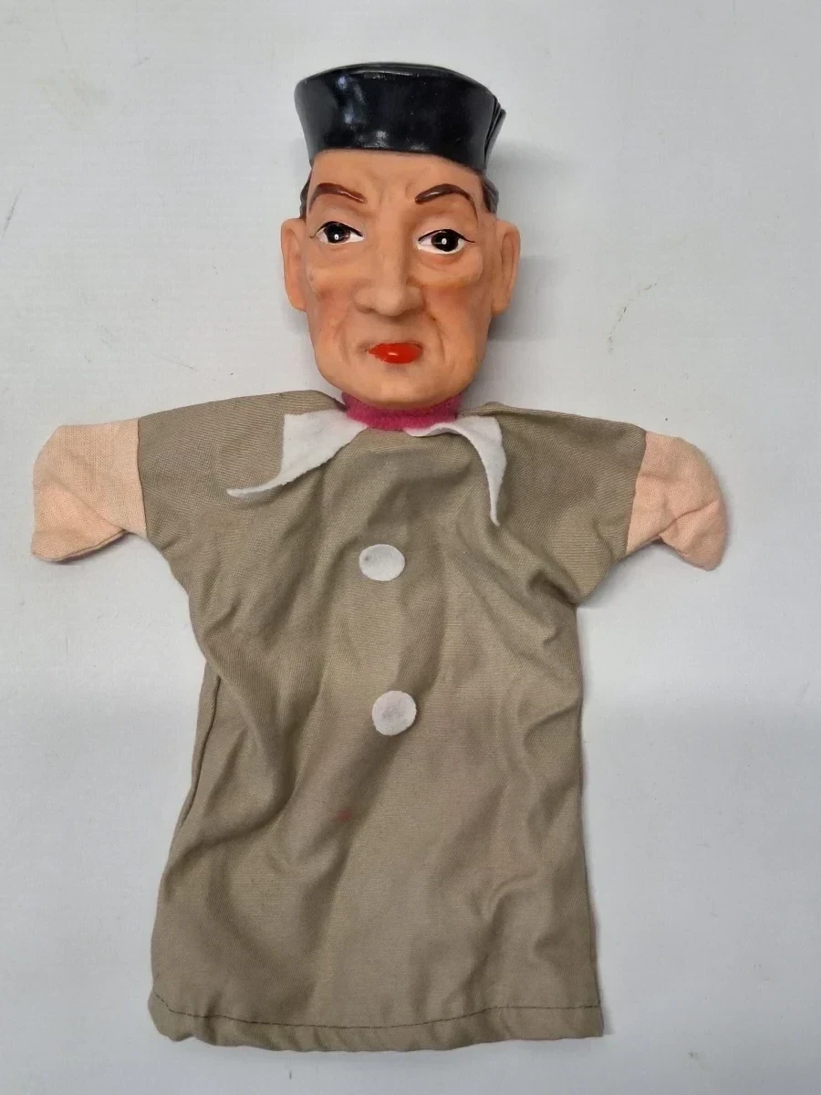 Verzameling van 24 vintage poppenkastpoppen - jaren 1960 tot 1970