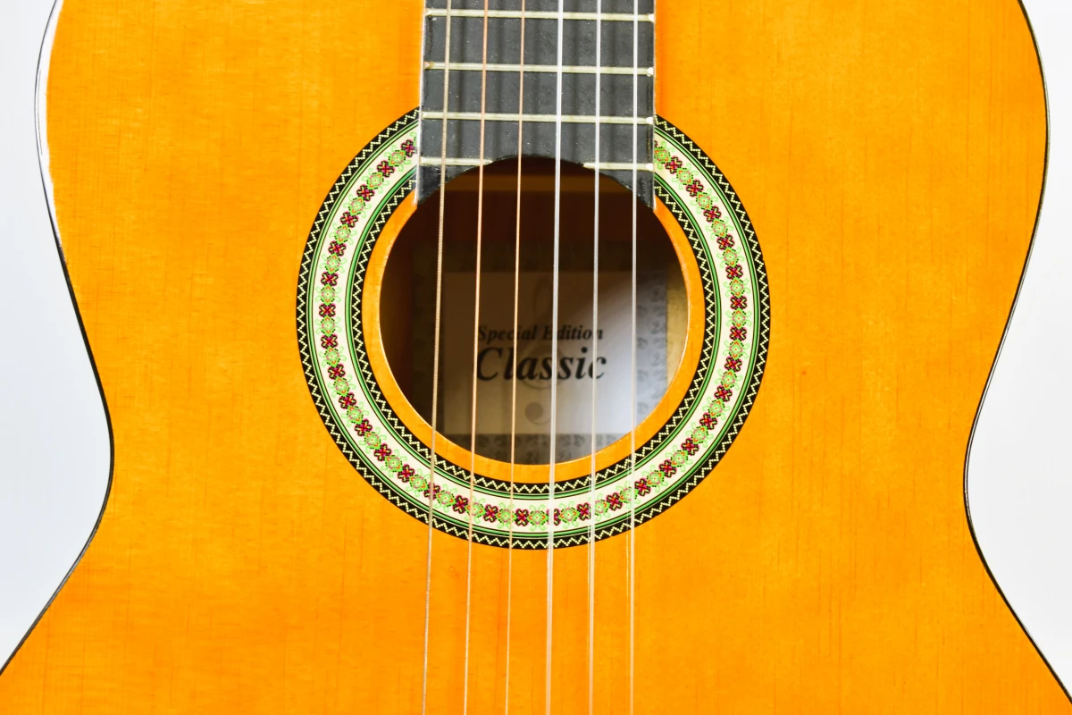 Akoestische klassieke gitaar in goede staat