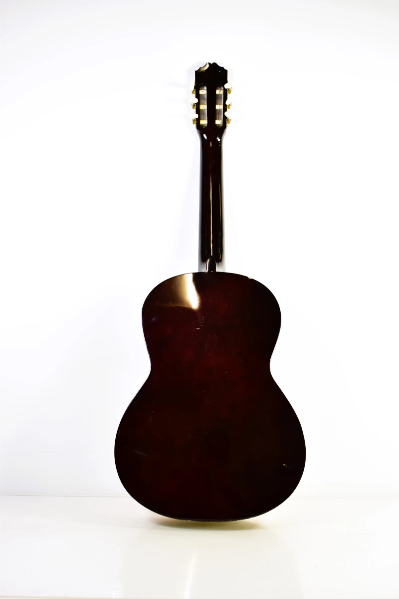 Akoestische klassieke gitaar in goede staat