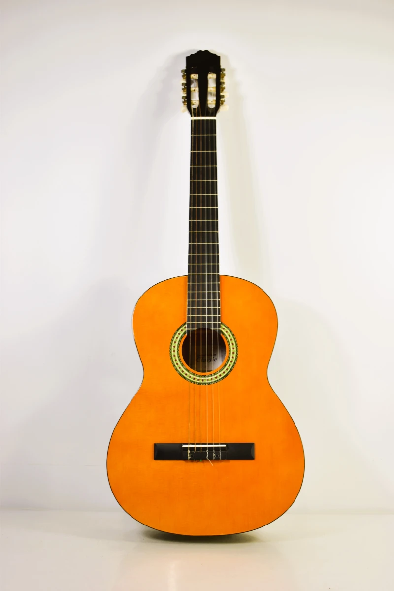 Akoestische klassieke gitaar in goede staat