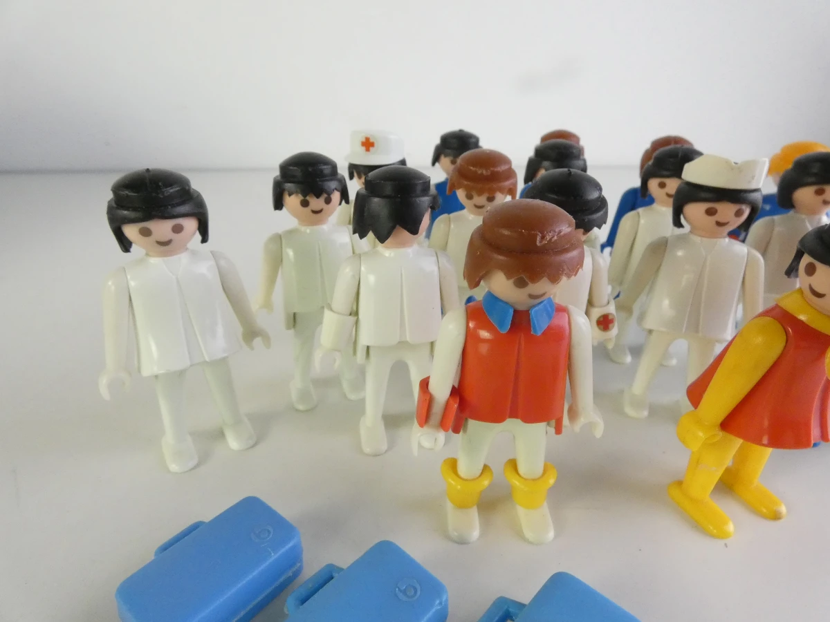 Playmobil figuren en accessoires in opbergkoffer