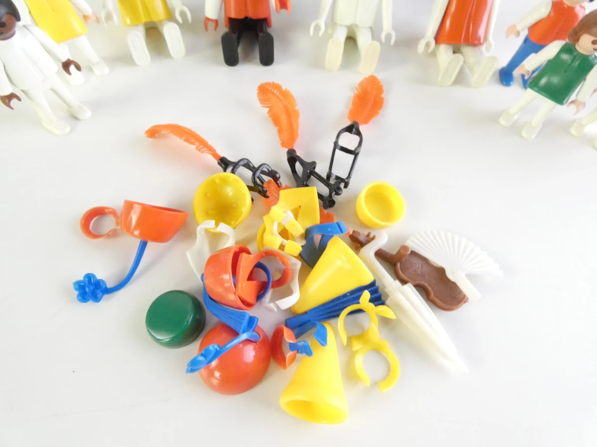 Playmobil figuren en accessoires in opbergkoffer