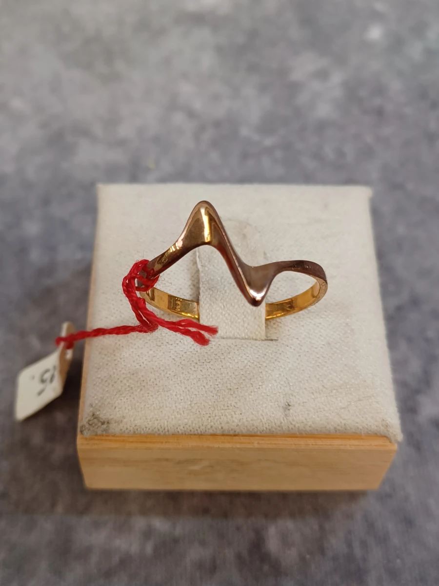 Set van 4 vintage vergulde ringen – Unieke geometrische en gedraaide designs