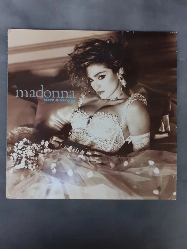 Vinyl: Duo van Madonna LP's